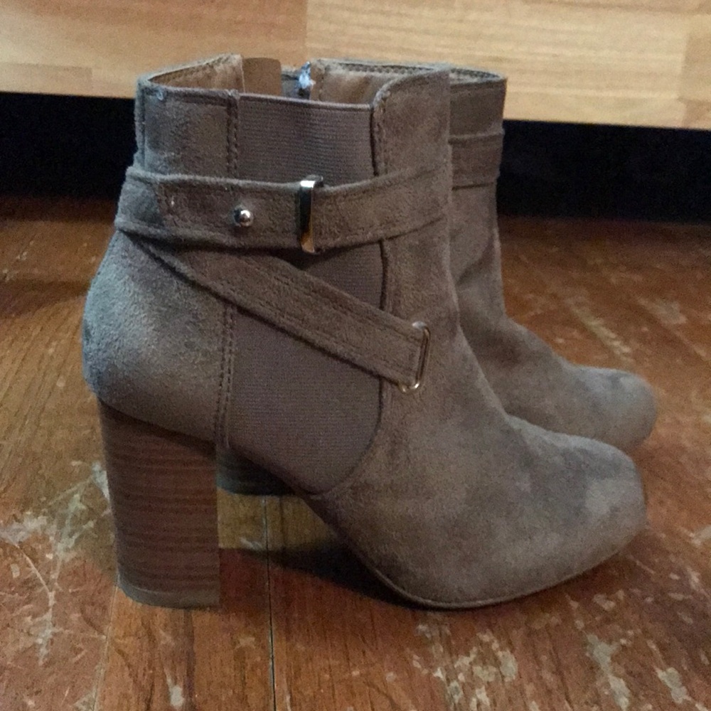 Tan zip booties - Picture 2 of 4